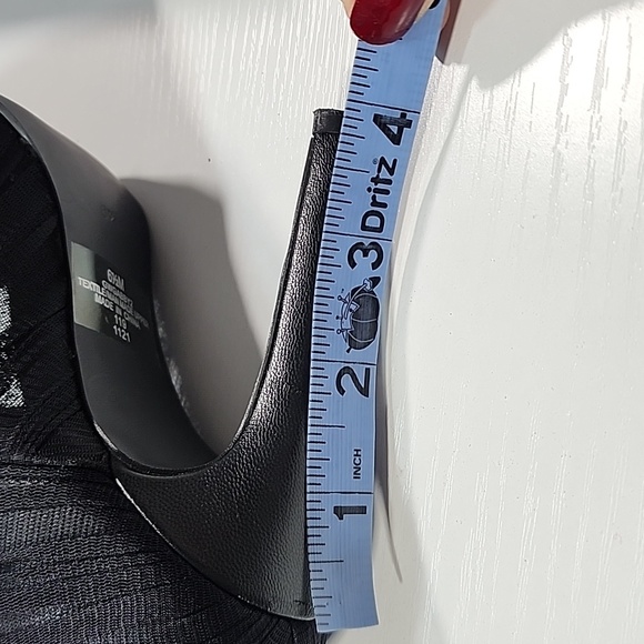 GUESS Gabby Black Mesh Tulle Ruched Pleated Pointed Toe Stiletto Pumps. 6.1/2 - Picture 11 of 14